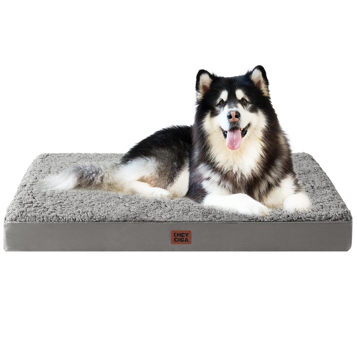 Dog resting on EHEYCIGA orthopedic bed